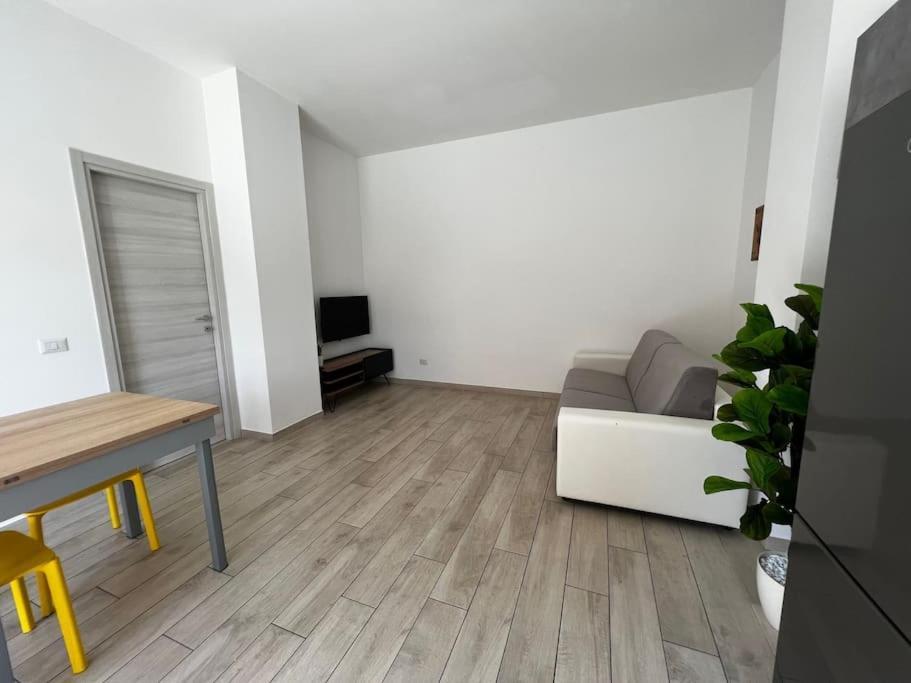 Ferienhaus Cozy House With Garden In Centocelle Metro C Rom